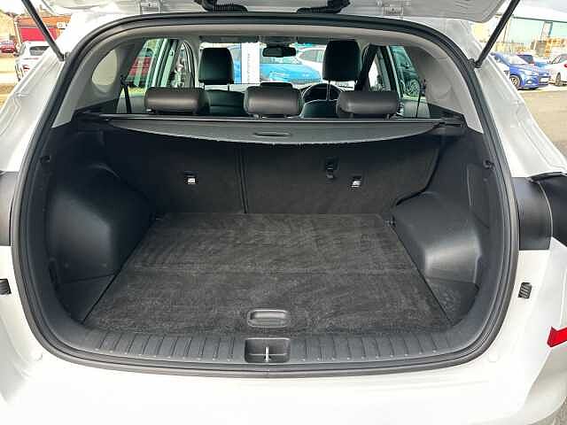 Hyundai TUCSON 1.6 TGDi 177 Premium 5dr 2WD DCT polar white