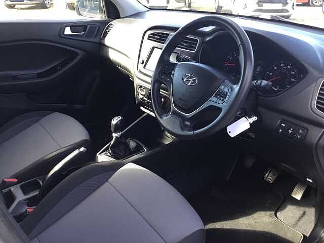 Hyundai I20 1.2 MPi SE 5dr polar white