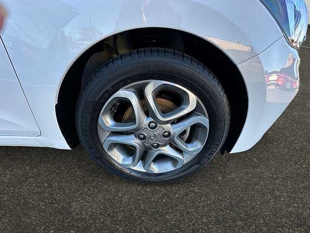 Hyundai I20 1.0 T-GDi Play 5dr polar white